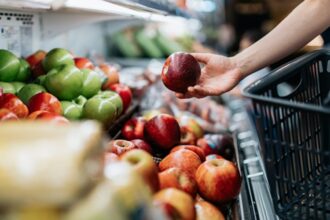 Ціни на продукти в Україні наблизилися до європейських, деякі перевищили їх
