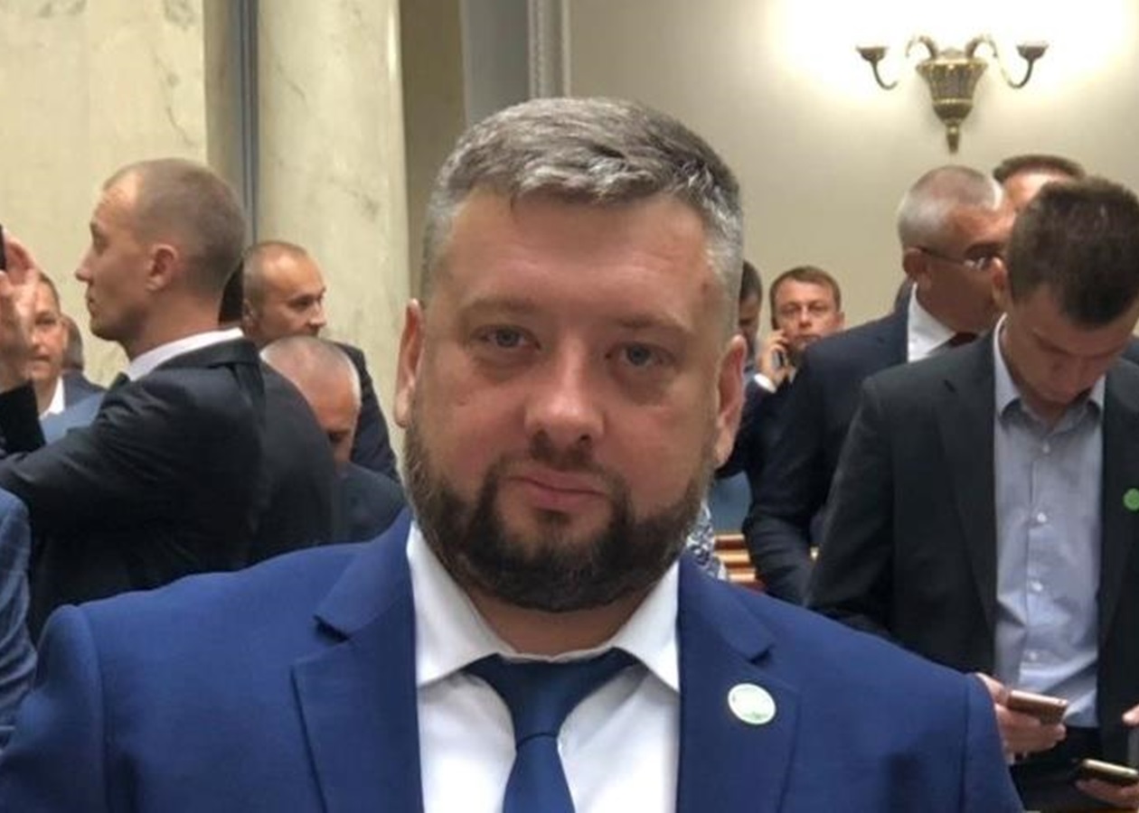 Нардепа Кузнєцова покарають за корупційний скандал