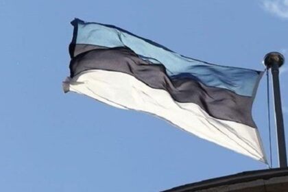 Естонія передала Україні 22 поліцейські авто