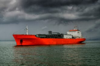 Індія різко скоротила імпорт російської нафти - ЗМІ
