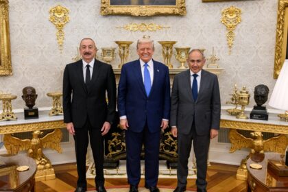 Вірменія і Азербайджан підписали мирну угоду у США