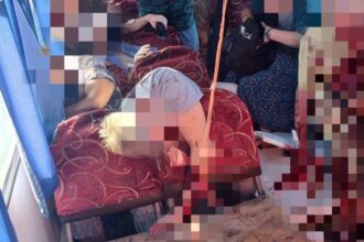 У Херсоні дрон РФ атакував автобус, багато жертв