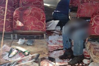 Росіяни повторно вдарили по автобусу у Херсоні, постраждали поліцейські