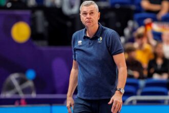 Тренер збірної України з баскетболу кипить душею до краю за неявку гравців