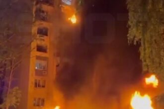 У Курську після роботи ППО спалахнула багатоповерхівка