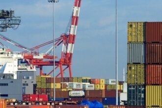 Російський експорт падає п'ятий місяць поспіль - Bloomberg