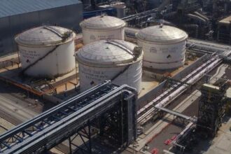 Росія вдарила по нафтобазі SOCAR на Одещині - ЗМІ