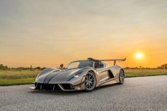 Американська Hennessey представила гіперкар Venom F5 Revolution LF