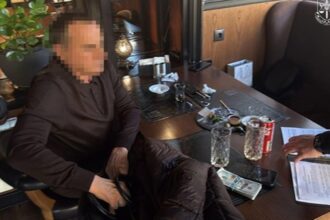 Житомирського депутата-шахрая відпустили на волю та віддали гроші