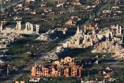 Груда каміння: військові показали, як виглядає Вовчанськ